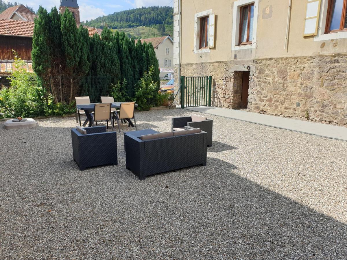 Au Pied Du Gazon Apartman Saint-Maurice-sur-Moselle Kültér fotó